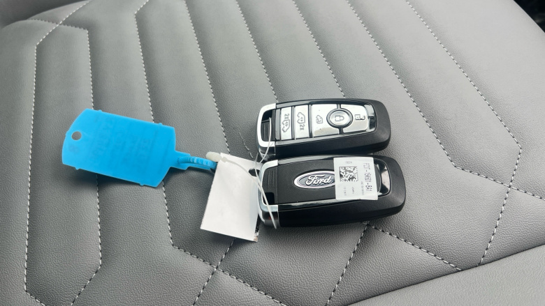 Ford Tourneo Custom 340 L1 Electric Rwd 160kW 65kWh H1 Titanium X 8 seater Auto